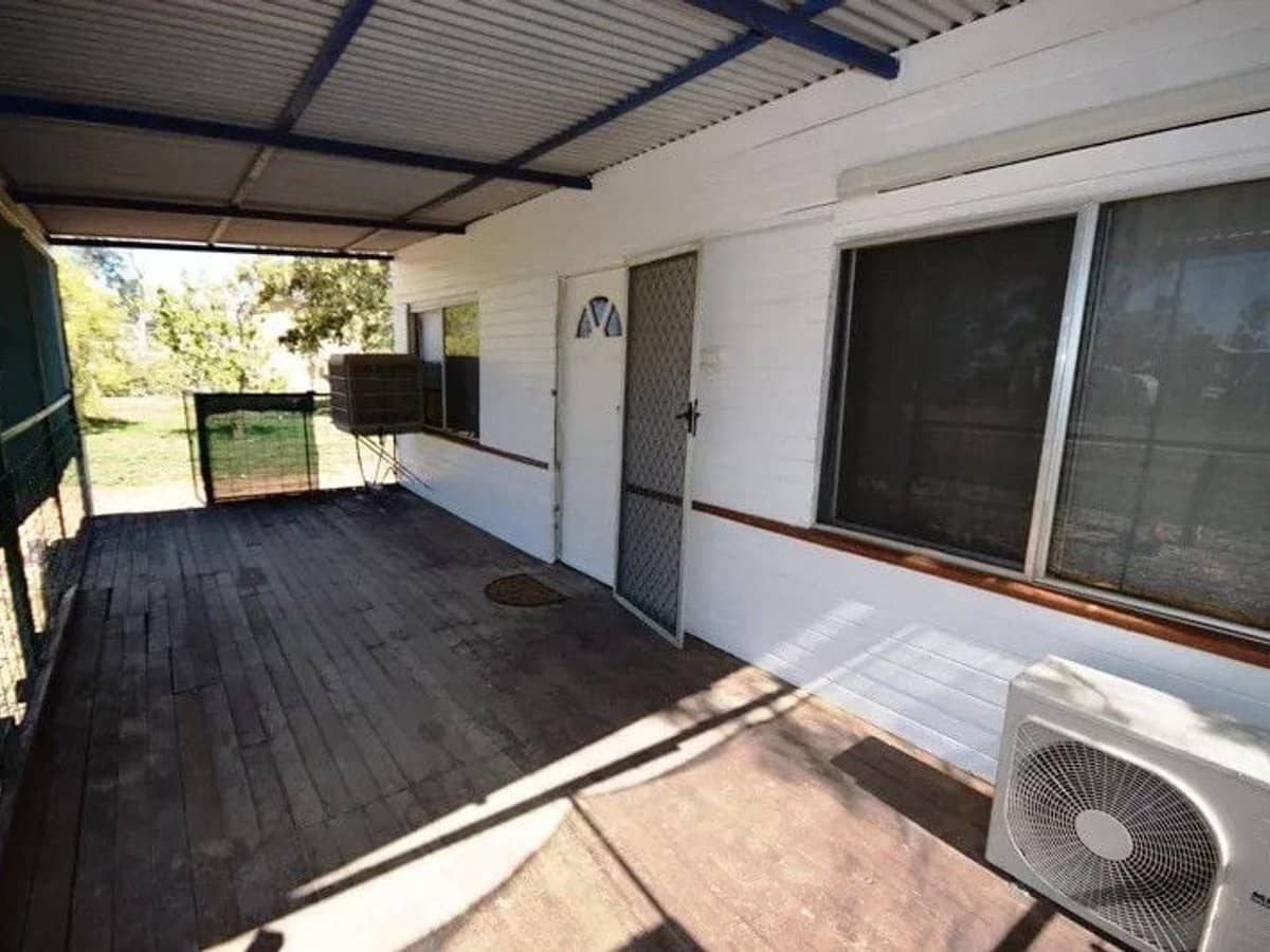 30-32 Flinders Street, Ilfracombe - Thumbnail 13