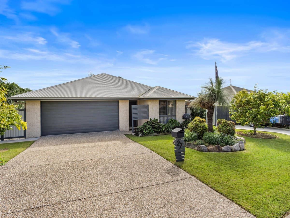 27 Overlander Avenue, Woolmar - Thumbnail 1