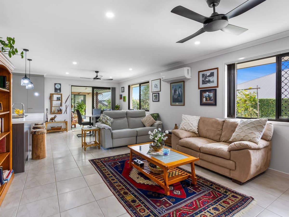 27 Overlander Avenue, Woolmar - Thumbnail 2