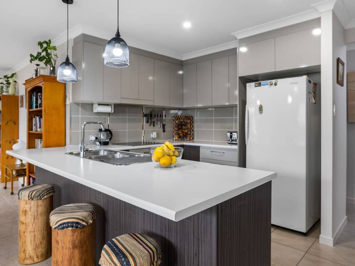 27 Overlander Avenue, Woolmar - Thumbnail 5