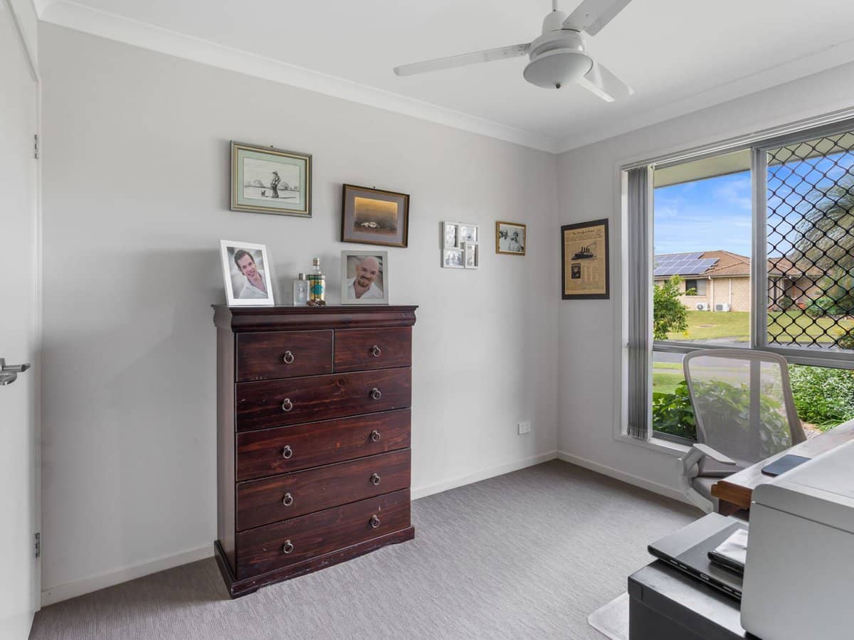 27 Overlander Avenue, Woolmar - Thumbnail 6