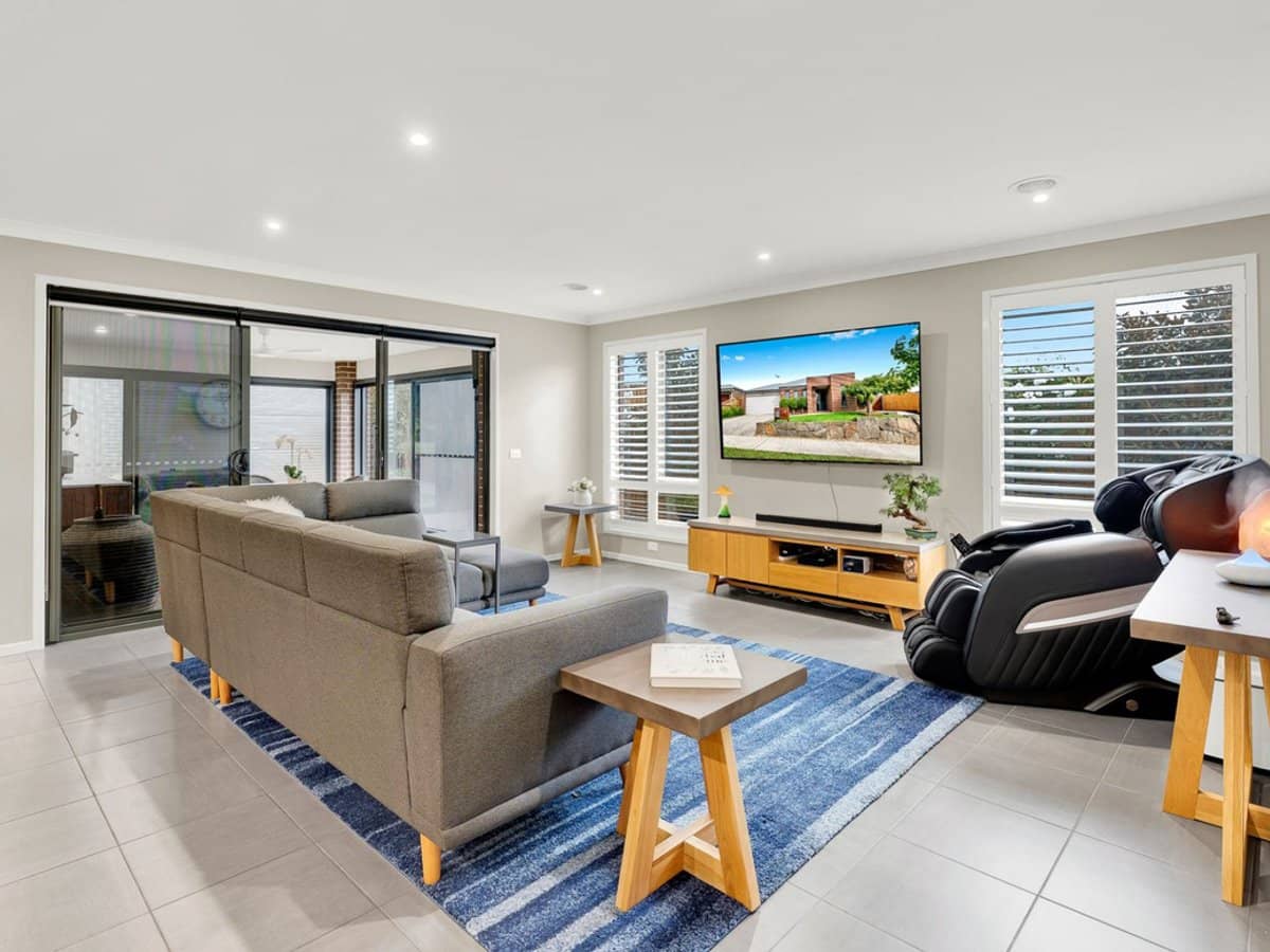 27 Gordon Boulevard, Gisborne - Thumbnail 2