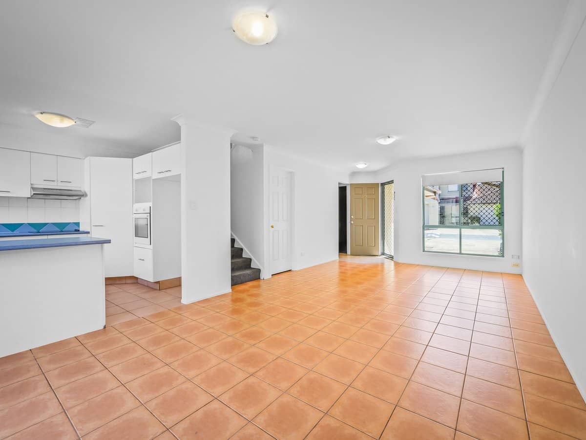 28 Ancona Street, CARRARA - Thumbnail 5