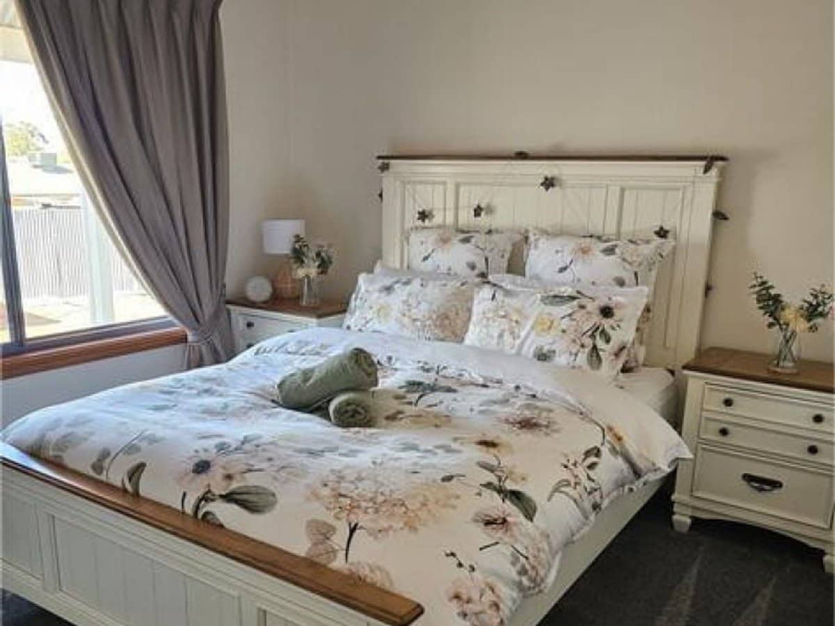 20 Lewis, Coolamon - Thumbnail 8