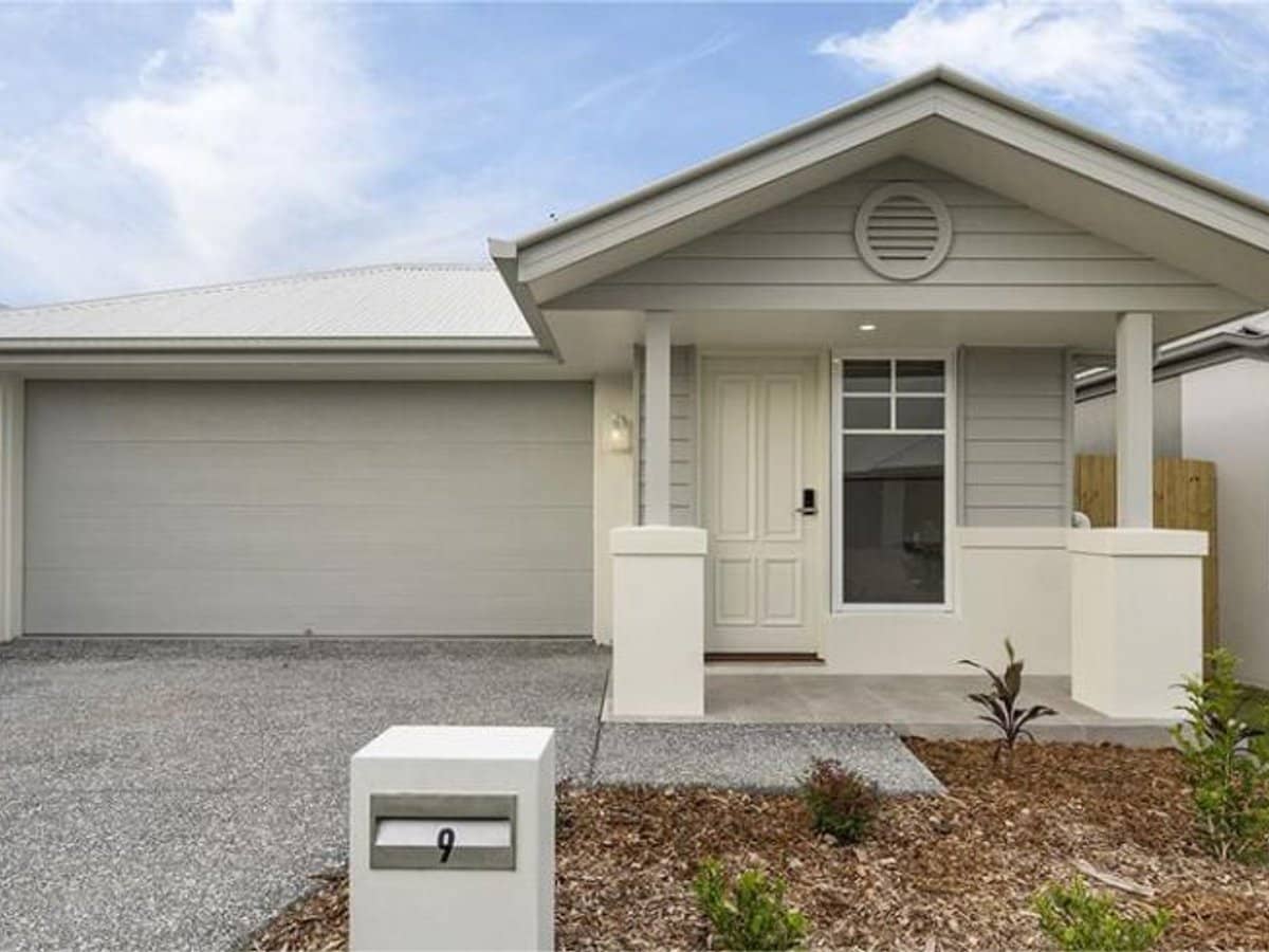 9 Mirapool Street, Rothwell - Thumbnail 1