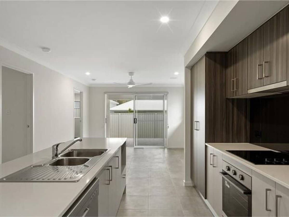 9 Mirapool Street, Rothwell - Thumbnail 3