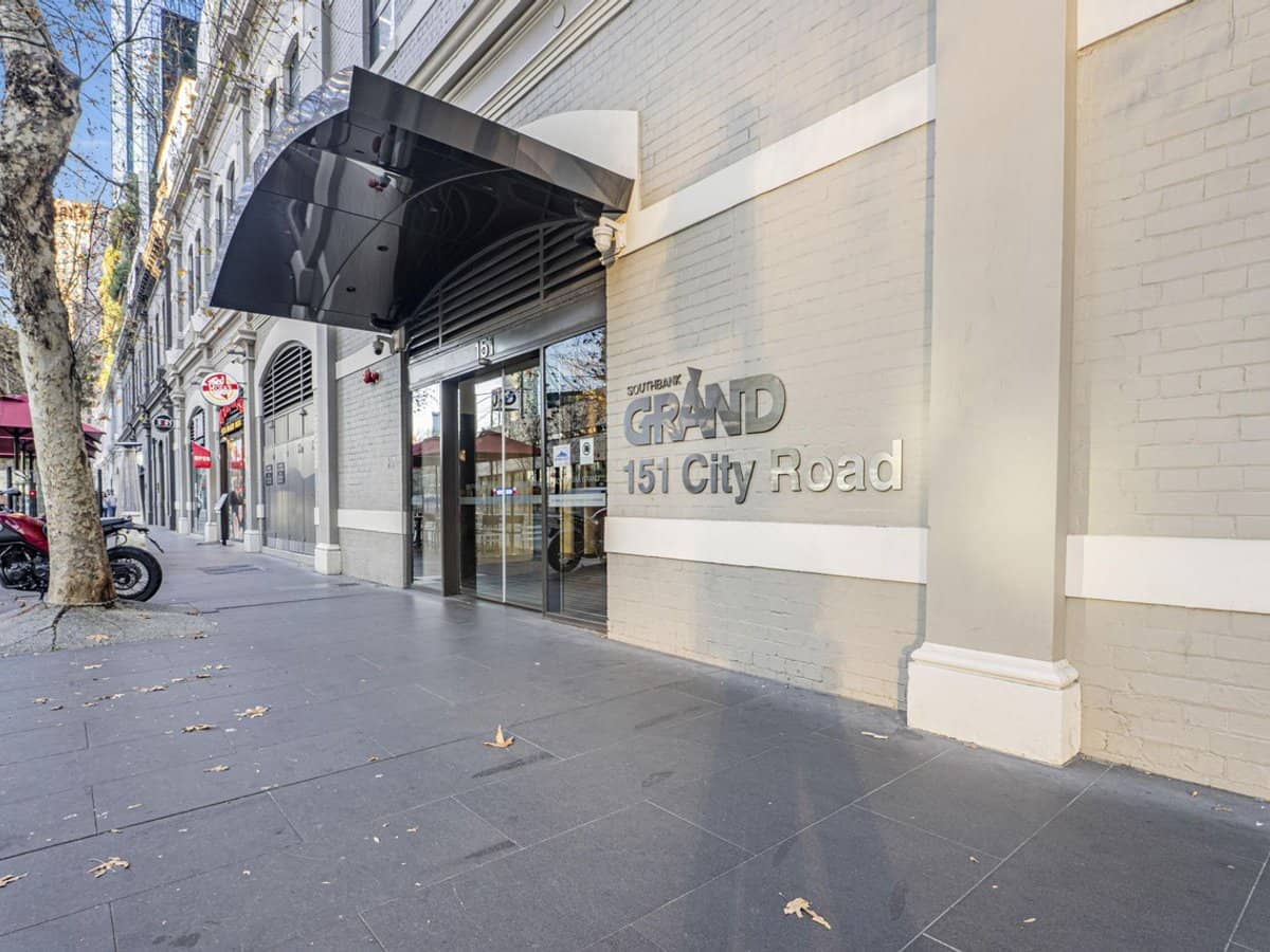 3209/151 City Road, Southbank - Thumbnail 1