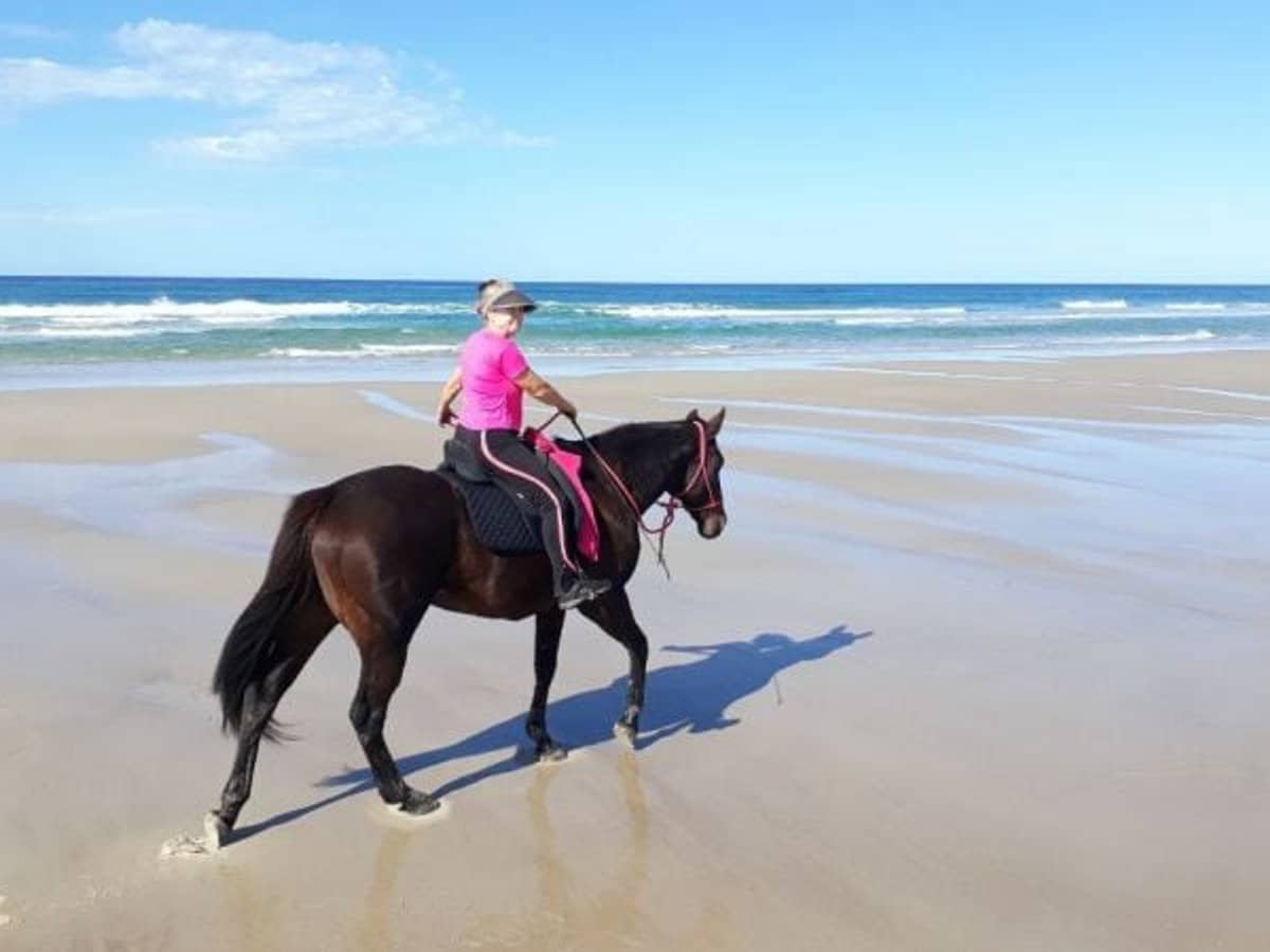 154 Danns Lane, Keith Hall - Thumbnail 2