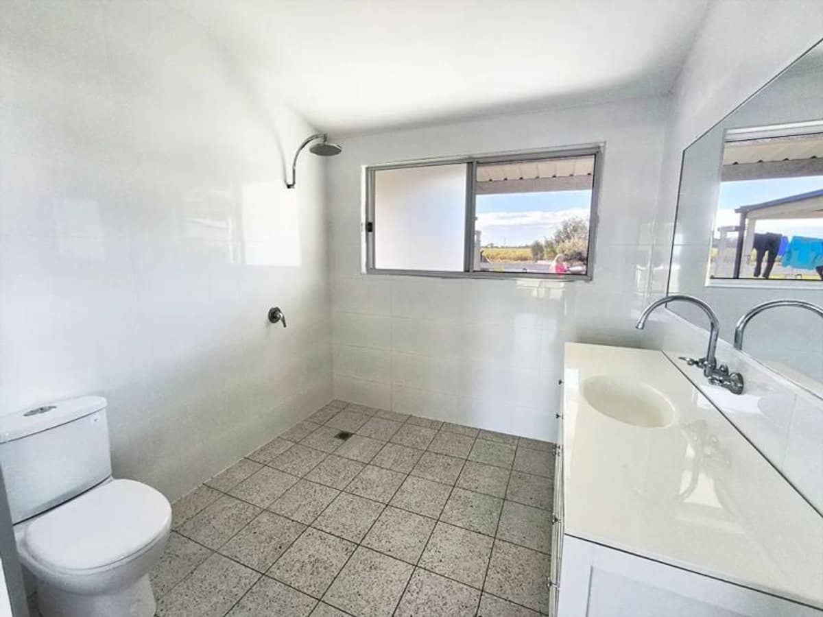 154 Danns Lane, Keith Hall - Thumbnail 29