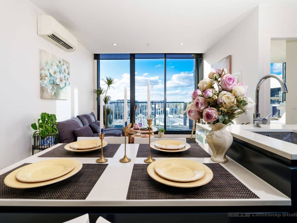 706/150 Dudley Street, West Melbourne - Thumbnail 3