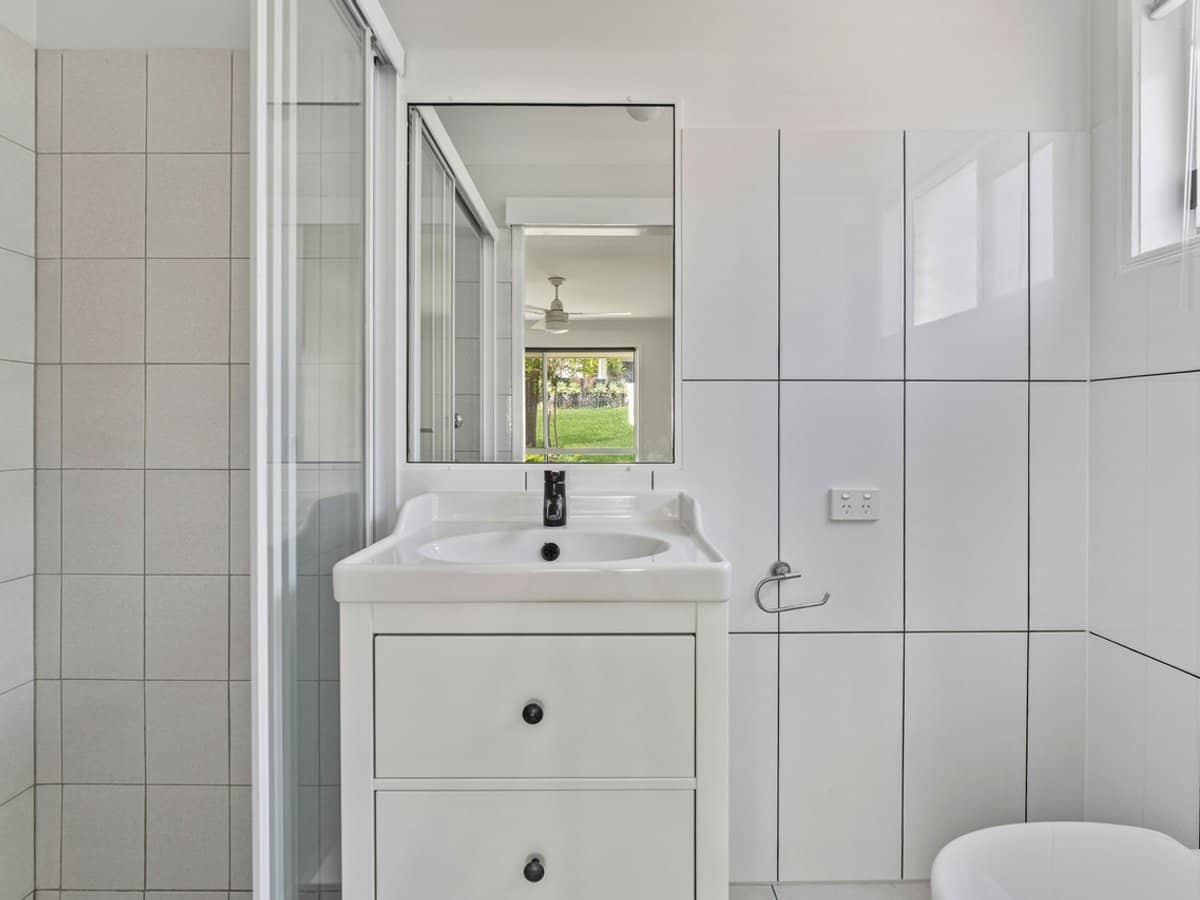 21 Dawnann Court, CARRARA - Thumbnail 10