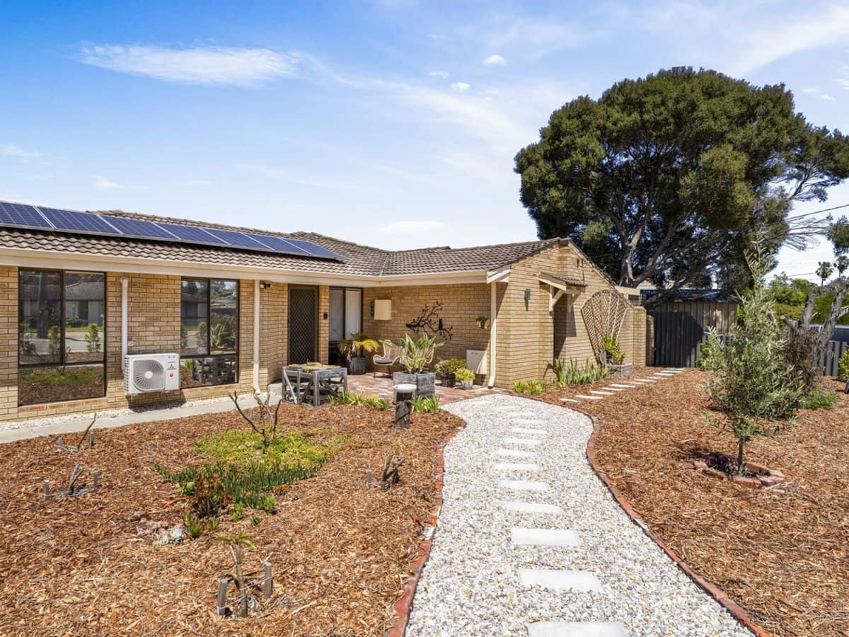 4 Addingham Court, Craigie - Thumbnail 1