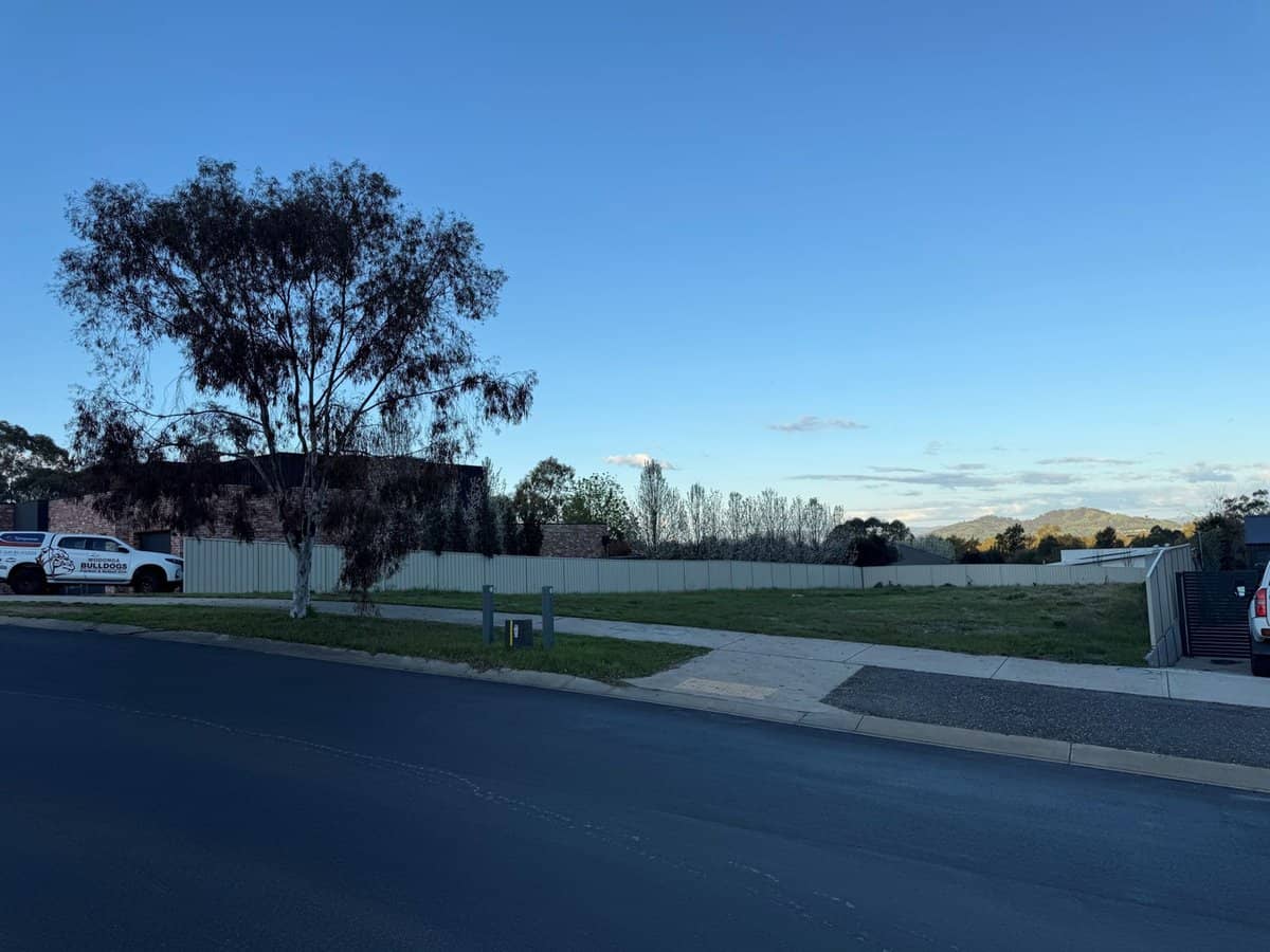 64 Brewer Drive, West Wodonga - Thumbnail 1