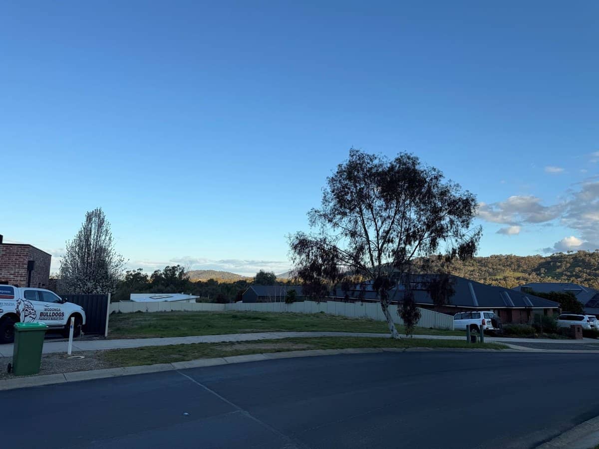 64 Brewer Drive, West Wodonga - Thumbnail 2