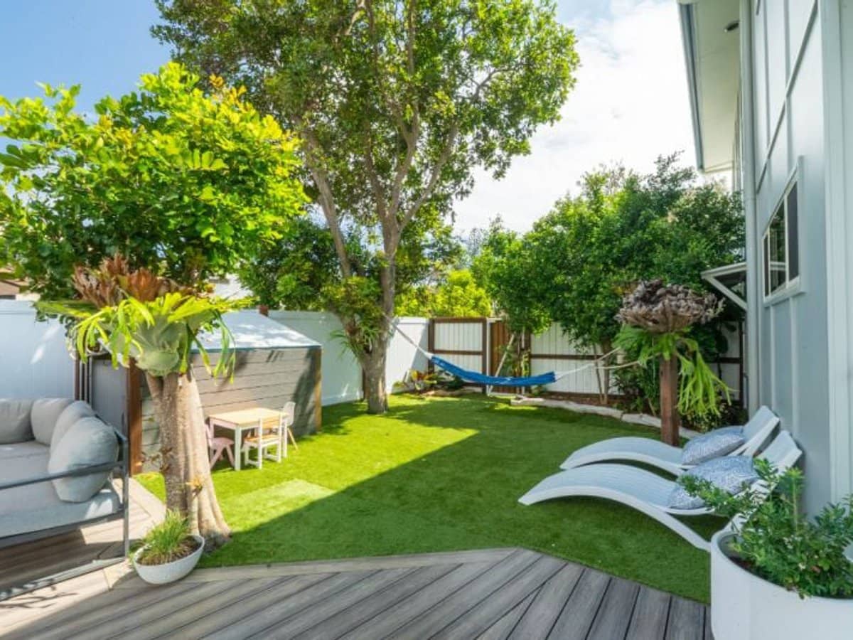 52 Samarinda Way, Point Lookout - Thumbnail 3