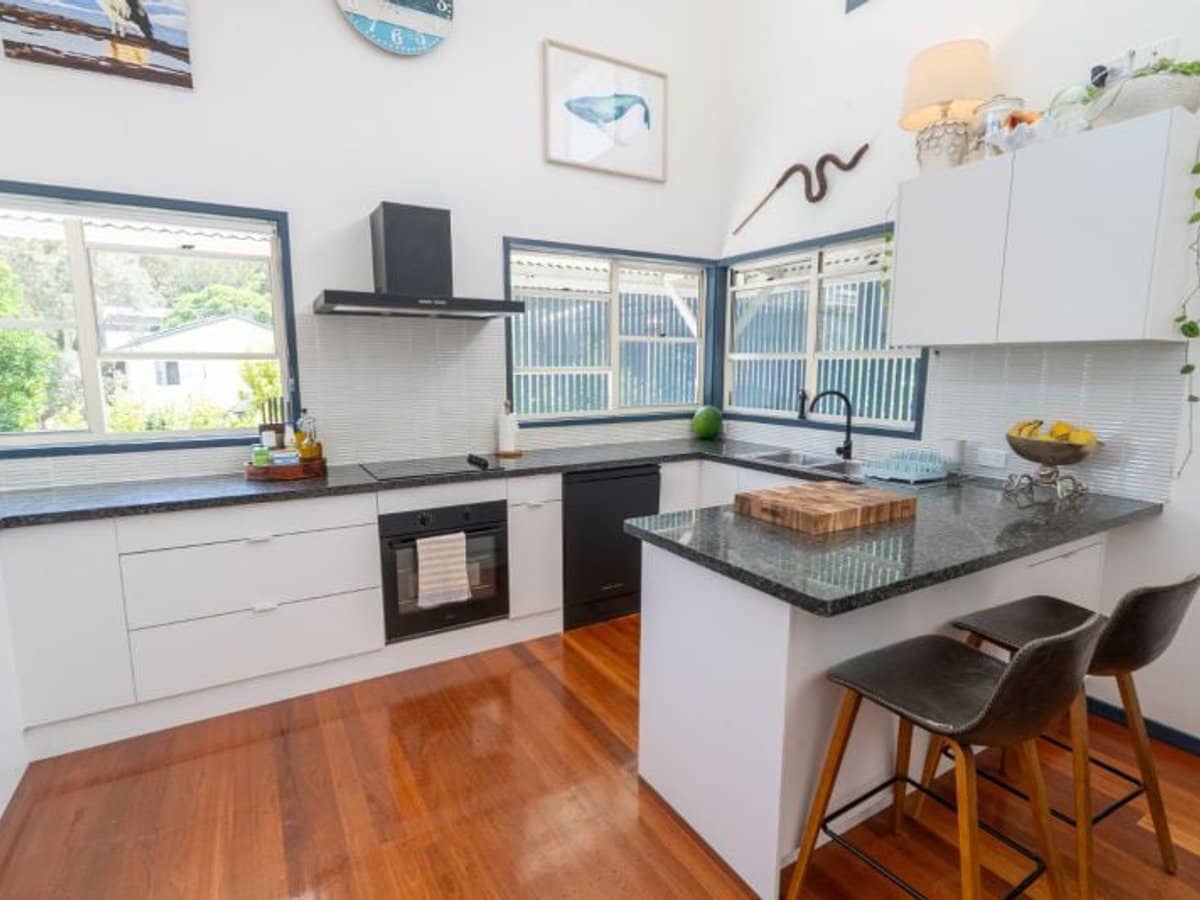 52 Samarinda Way, Point Lookout - Thumbnail 10