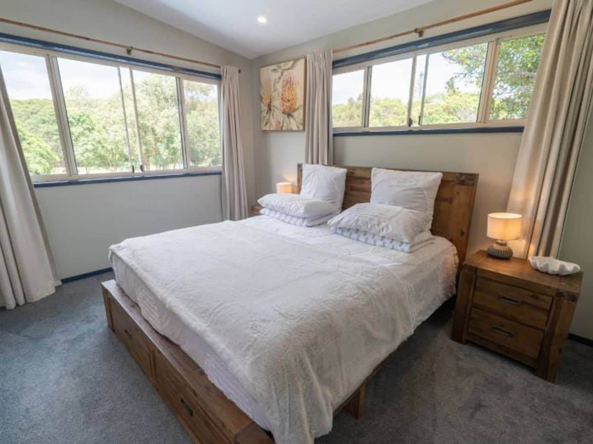 52 Samarinda Way, Point Lookout - Thumbnail 11