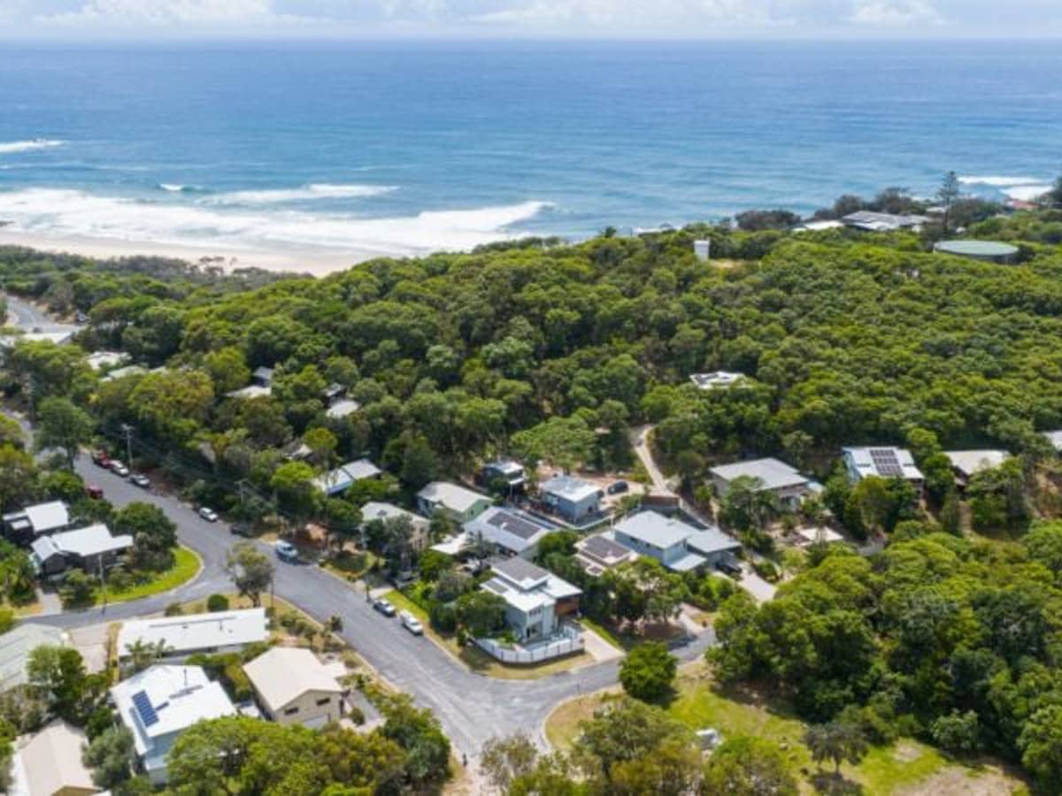 52 Samarinda Way, Point Lookout - Thumbnail 28