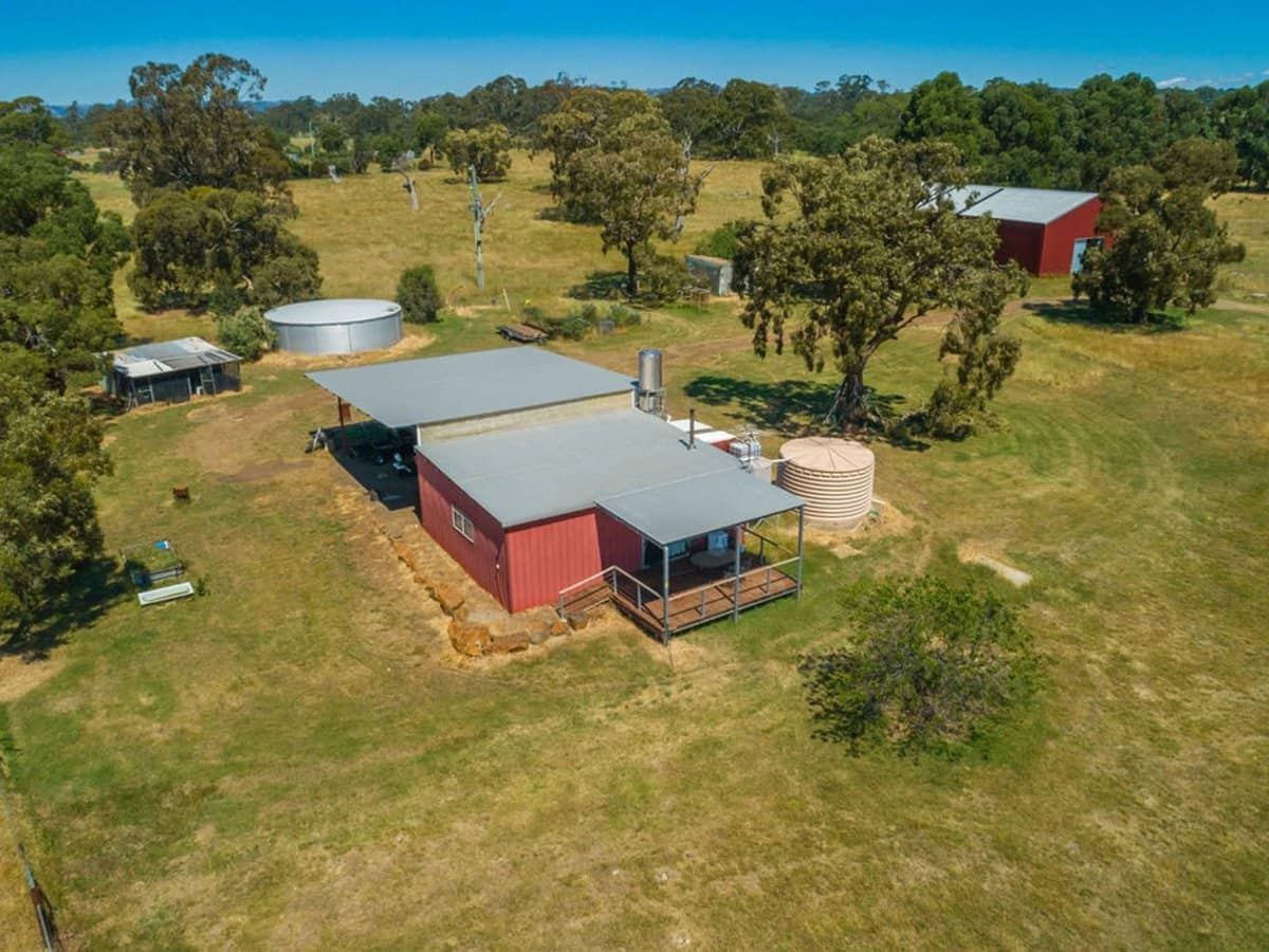 3050 Burke and Wills Track, Glenhope - Thumbnail 1