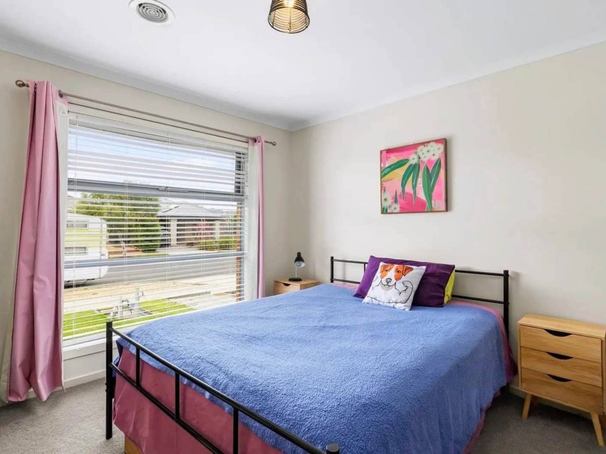 14 Albany Way, Charlemont - Thumbnail 4