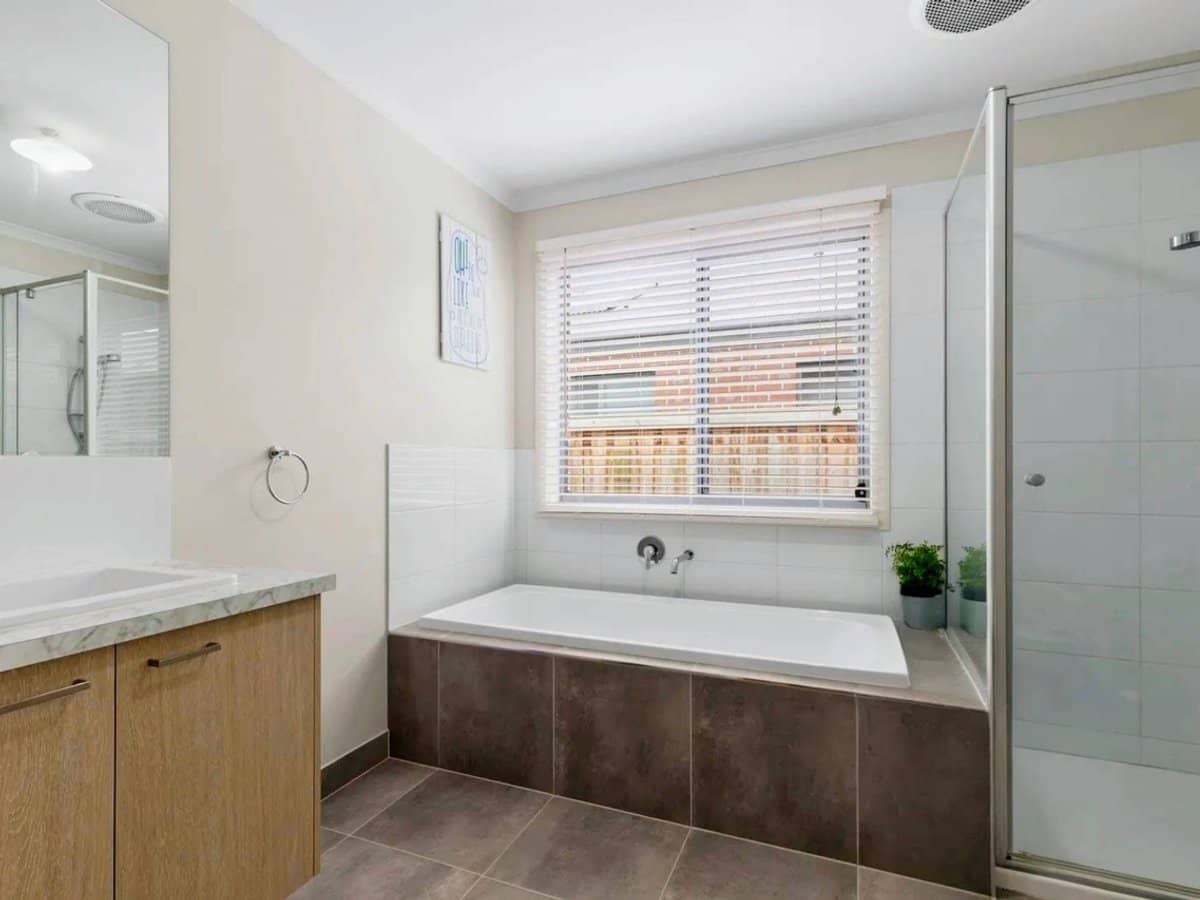 14 Albany Way, Charlemont - Thumbnail 8