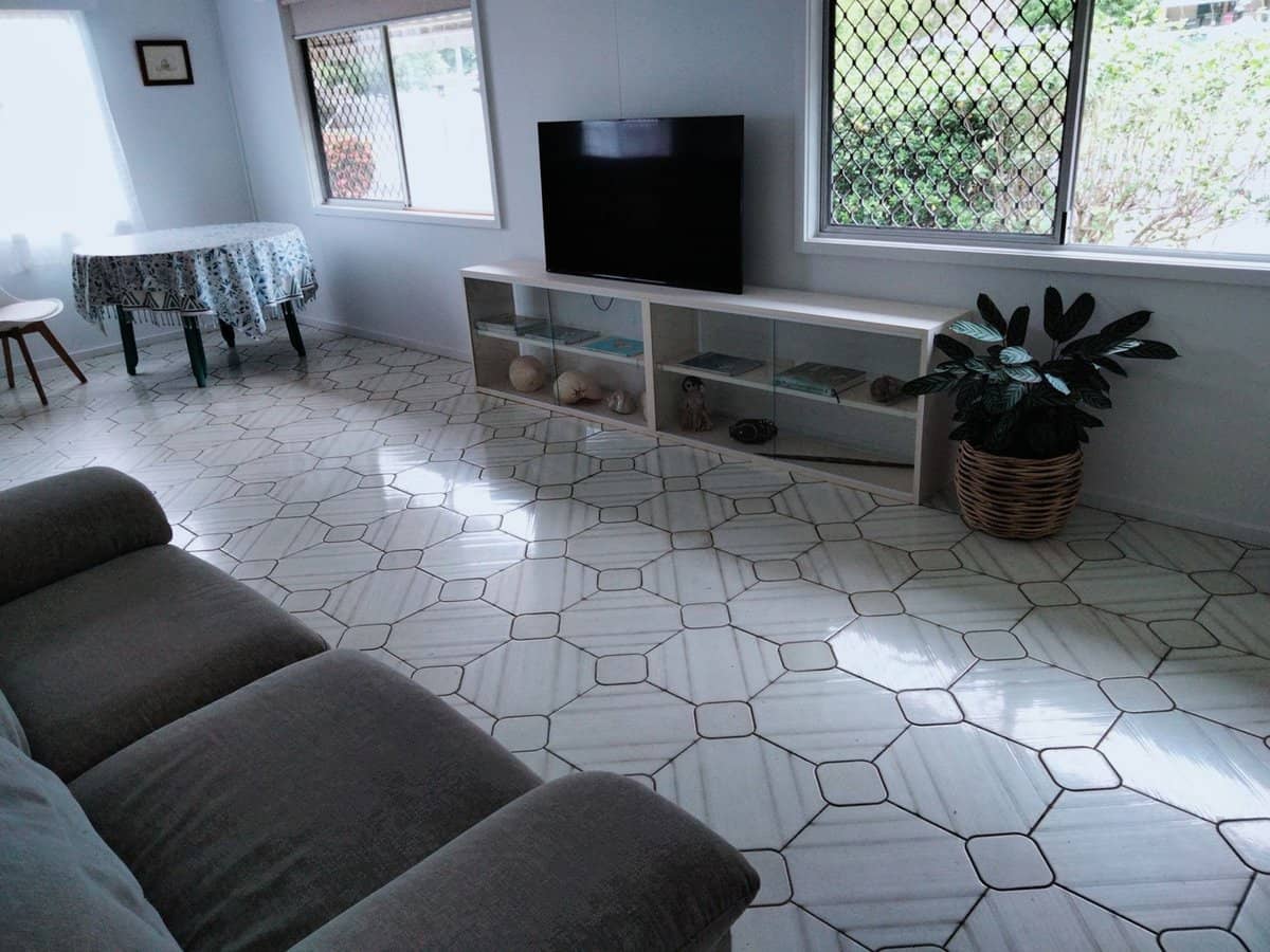 6 Mosch Place, Mooroobool - Thumbnail 7