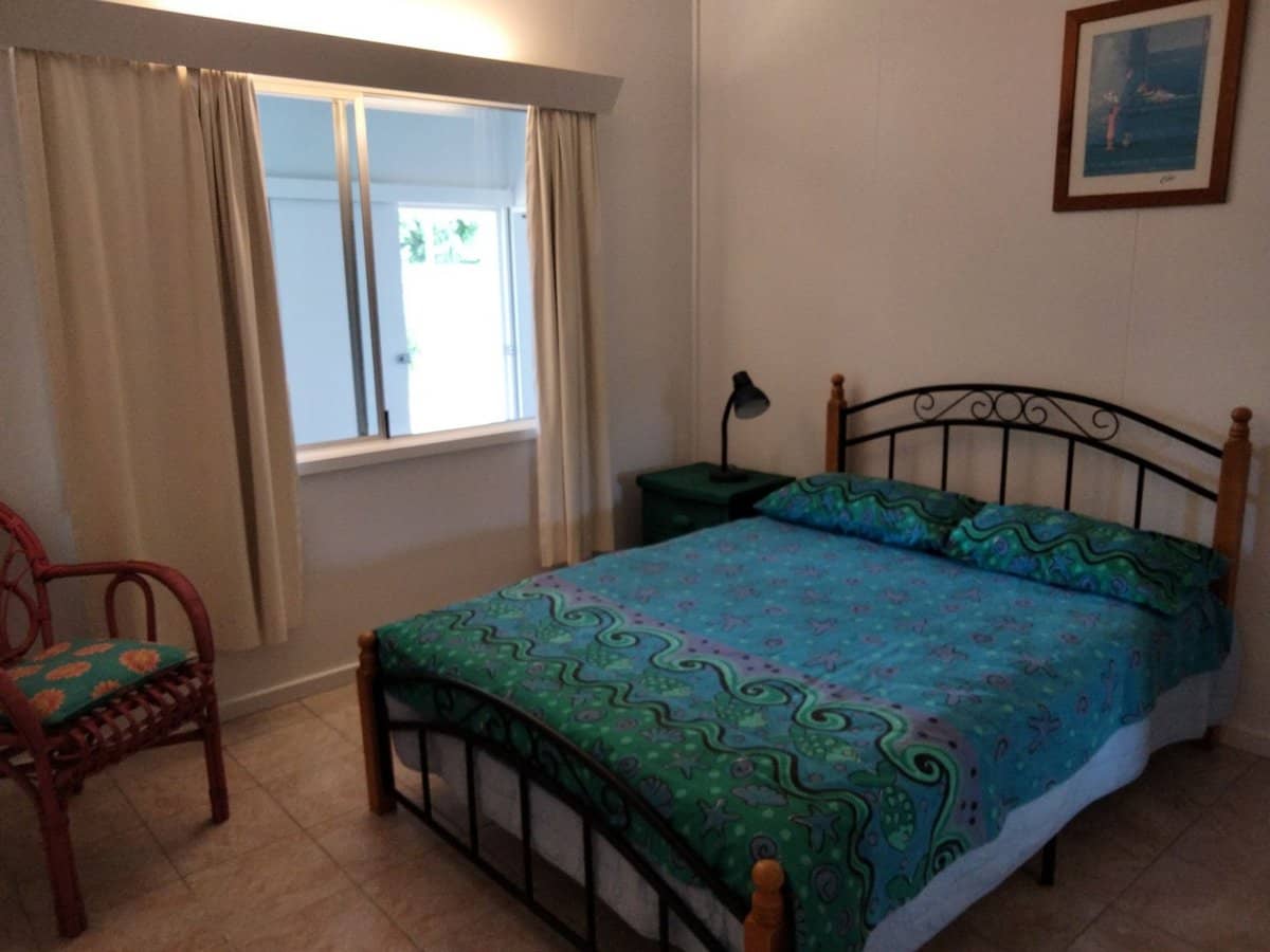 6 Mosch Place, Mooroobool - Thumbnail 9