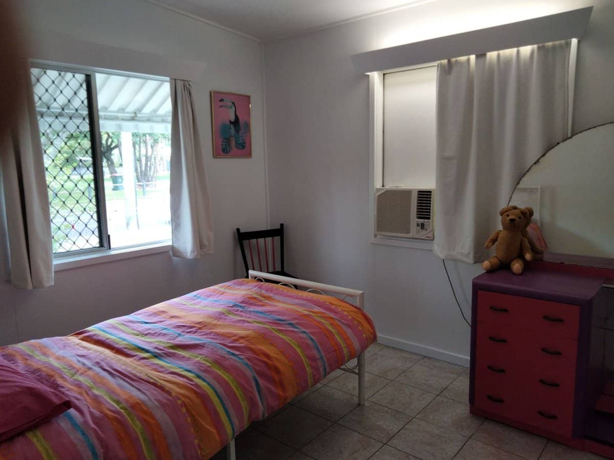 6 Mosch Place, Mooroobool - Thumbnail 10