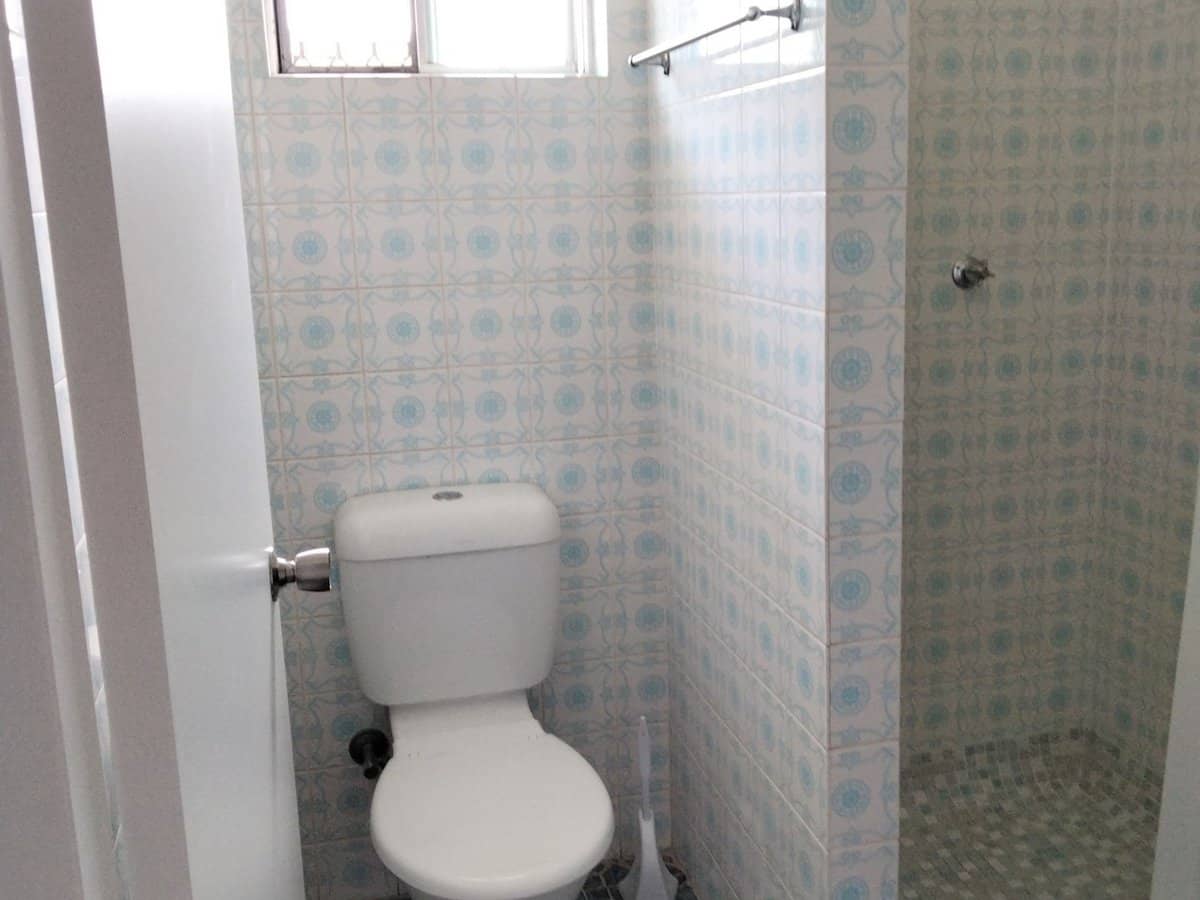 6 Mosch Place, Mooroobool - Thumbnail 12