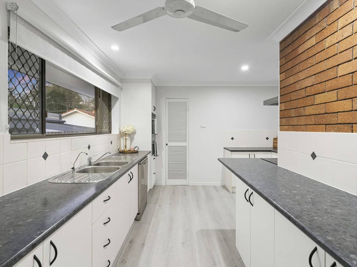 27 Westgate Avenue, SPRINGWOOD - Thumbnail 13