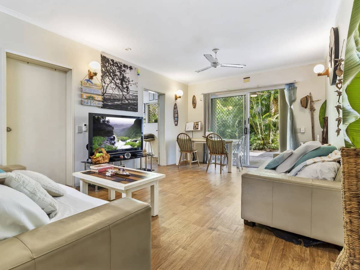 1/1 Ray Street, Yorkeys Knob - Thumbnail 1