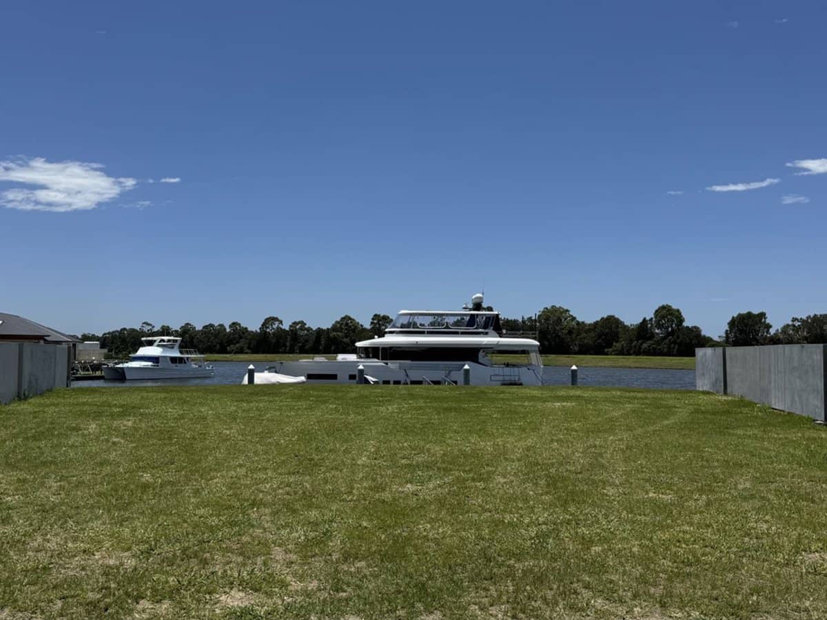 289/96 Paradise Parade, Jacobs Well - Thumbnail 1