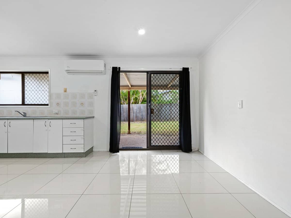 27 Headland Street, SUNNYBANK - Thumbnail 12