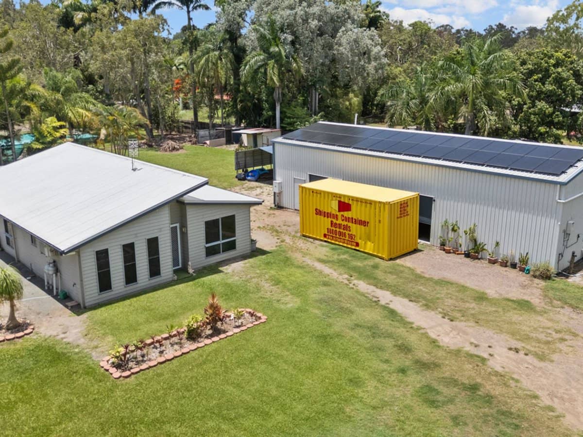 102 Miran Khan Drive, Armstrong Beach - Thumbnail 1