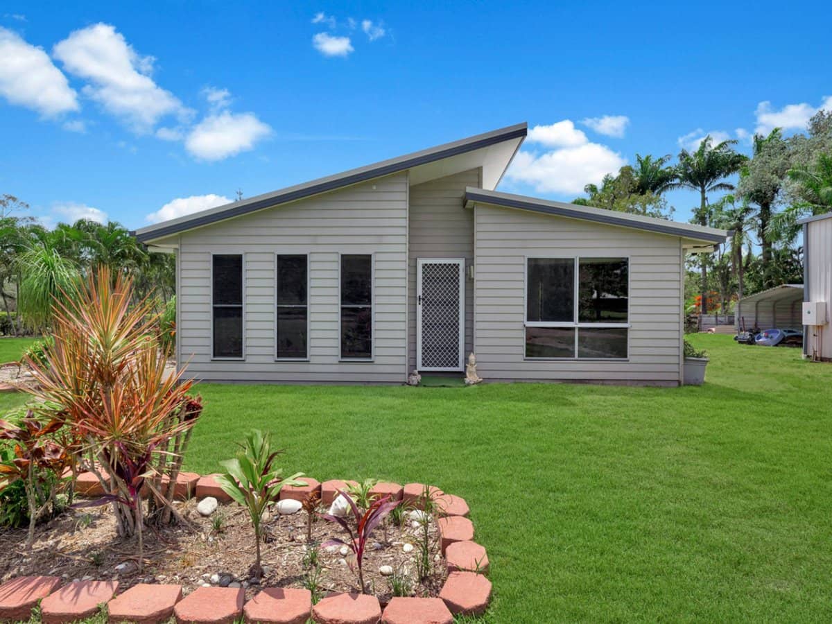 102 Miran Khan Drive, Armstrong Beach - Thumbnail 4