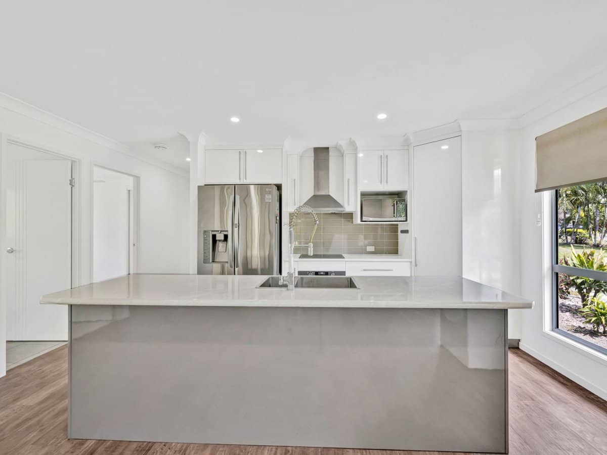 102 Miran Khan Drive, Armstrong Beach - Thumbnail 8