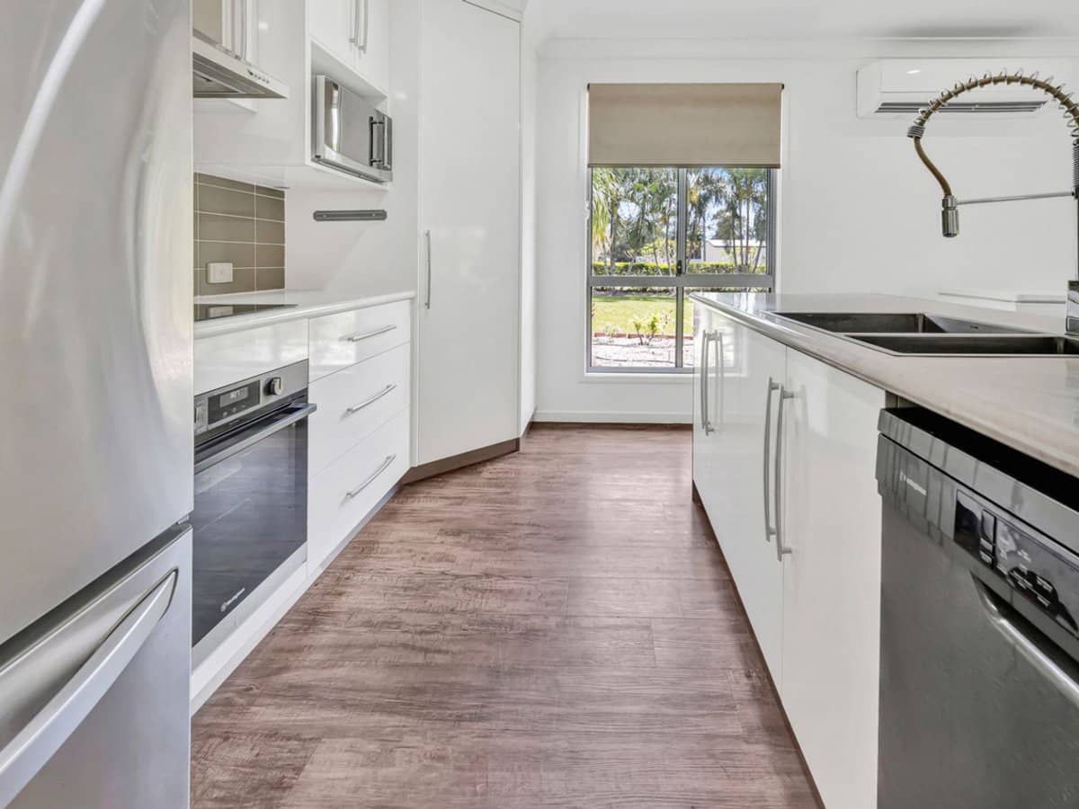 102 Miran Khan Drive, Armstrong Beach - Thumbnail 10