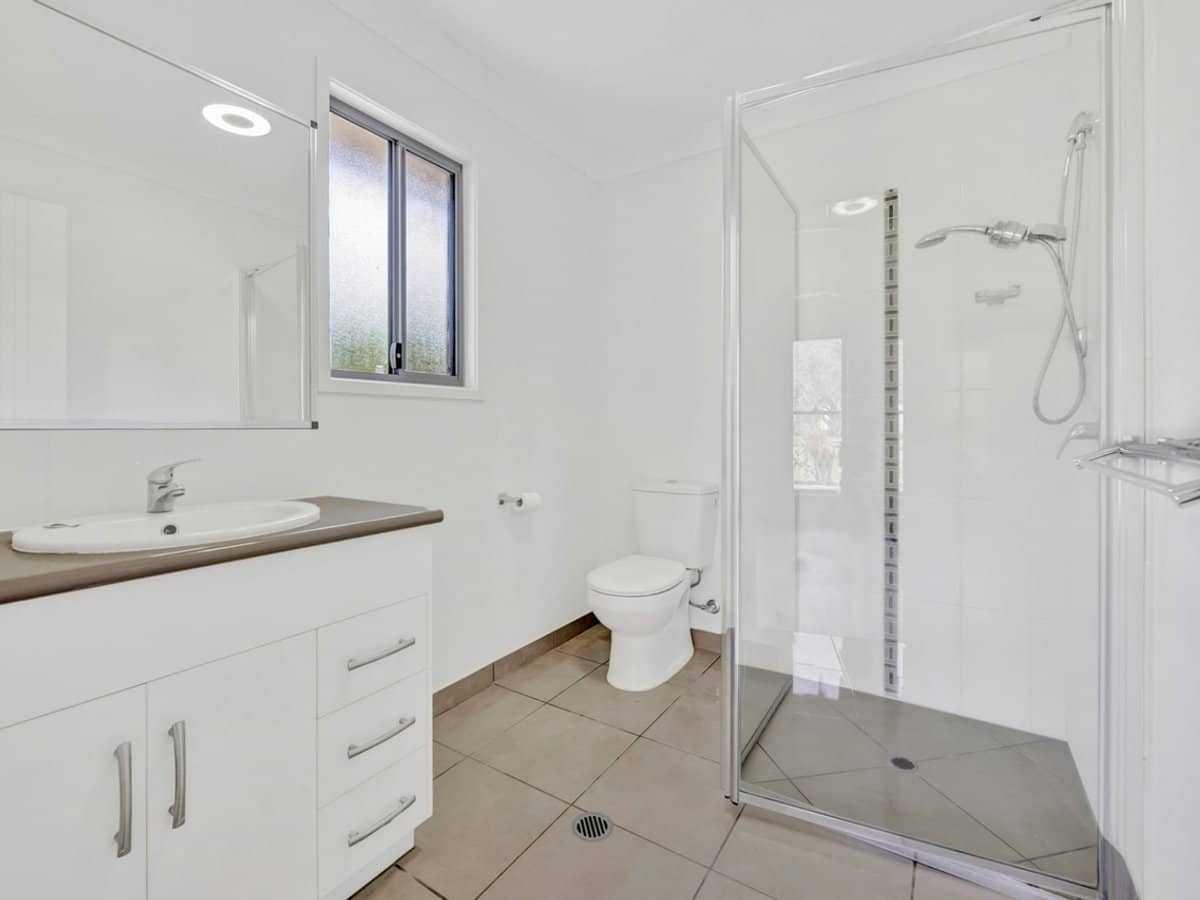 102 Miran Khan Drive, Armstrong Beach - Thumbnail 14