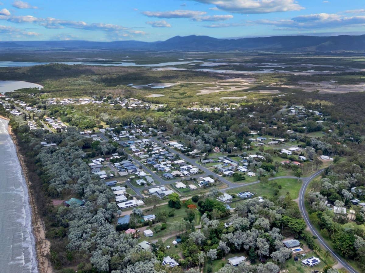 102 Miran Khan Drive, Armstrong Beach - Thumbnail 31