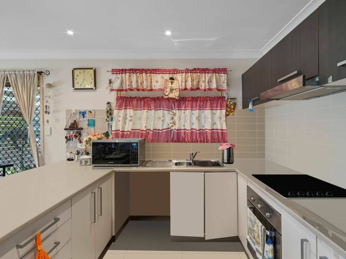 38 Argyle Street, REDBANK PLAINS - Thumbnail 5