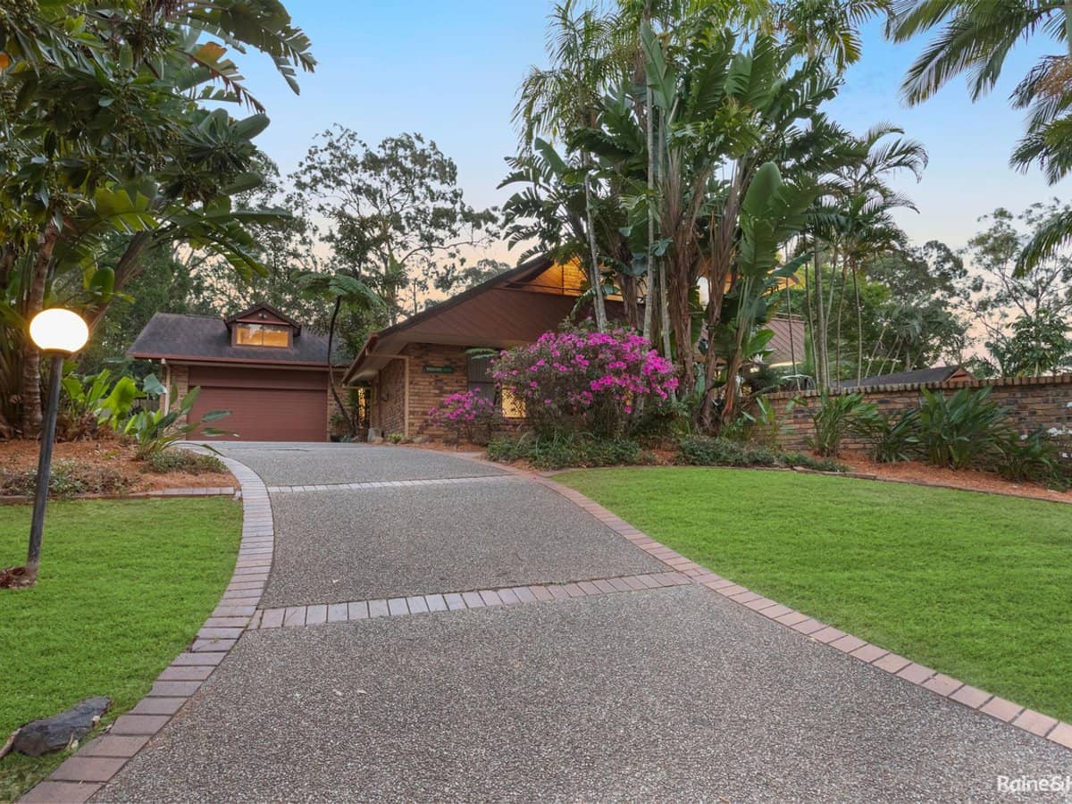 8 Pipers Point, ROBINA - Thumbnail 2