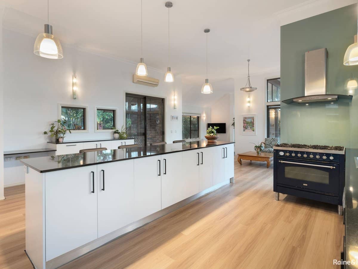 8 Pipers Point, ROBINA - Thumbnail 8