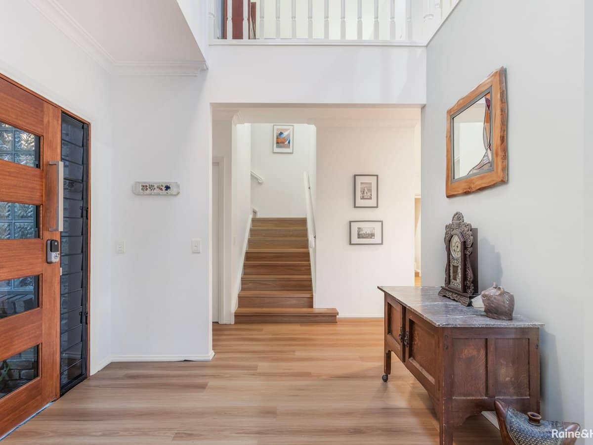 8 Pipers Point, ROBINA - Thumbnail 12