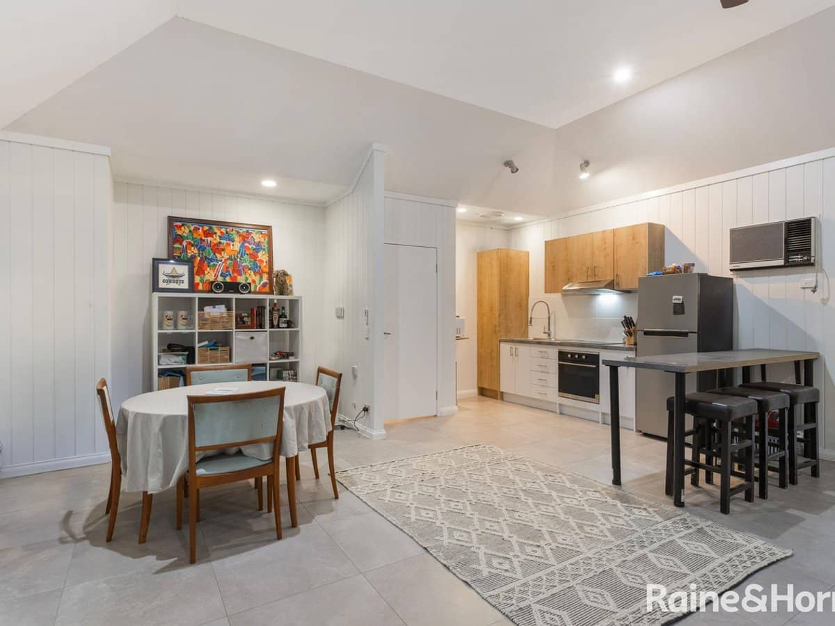 8 Pipers Point, ROBINA - Thumbnail 18