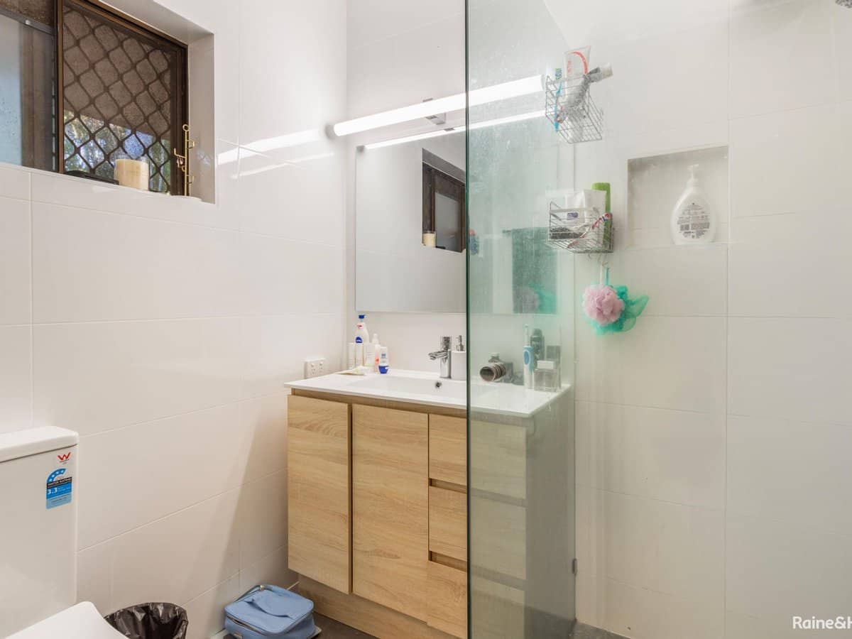 8 Pipers Point, ROBINA - Thumbnail 19