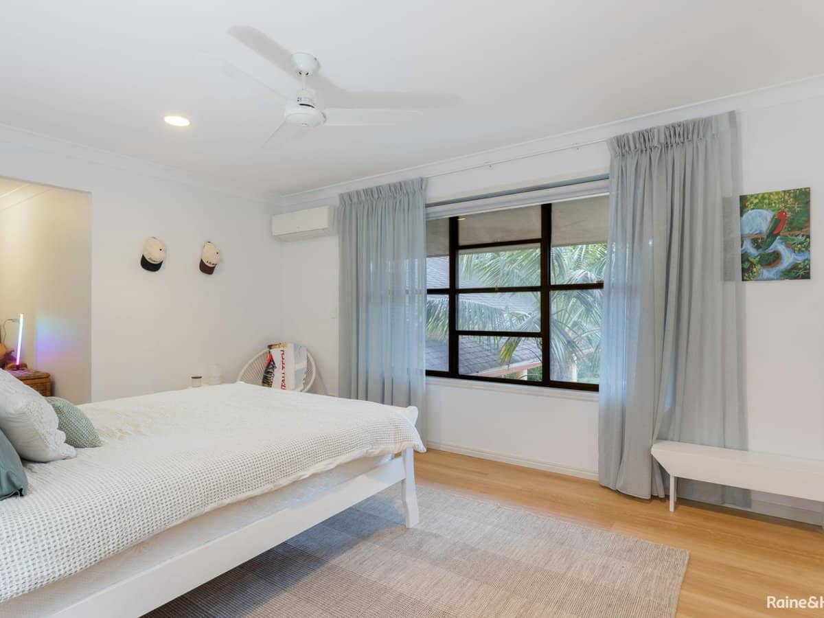 8 Pipers Point, ROBINA - Thumbnail 22