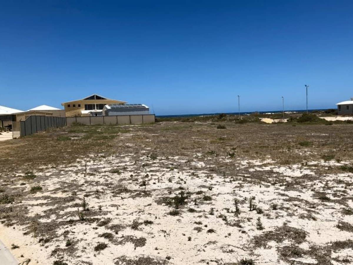 27 Whiteman Street,, Green Head - Thumbnail 2