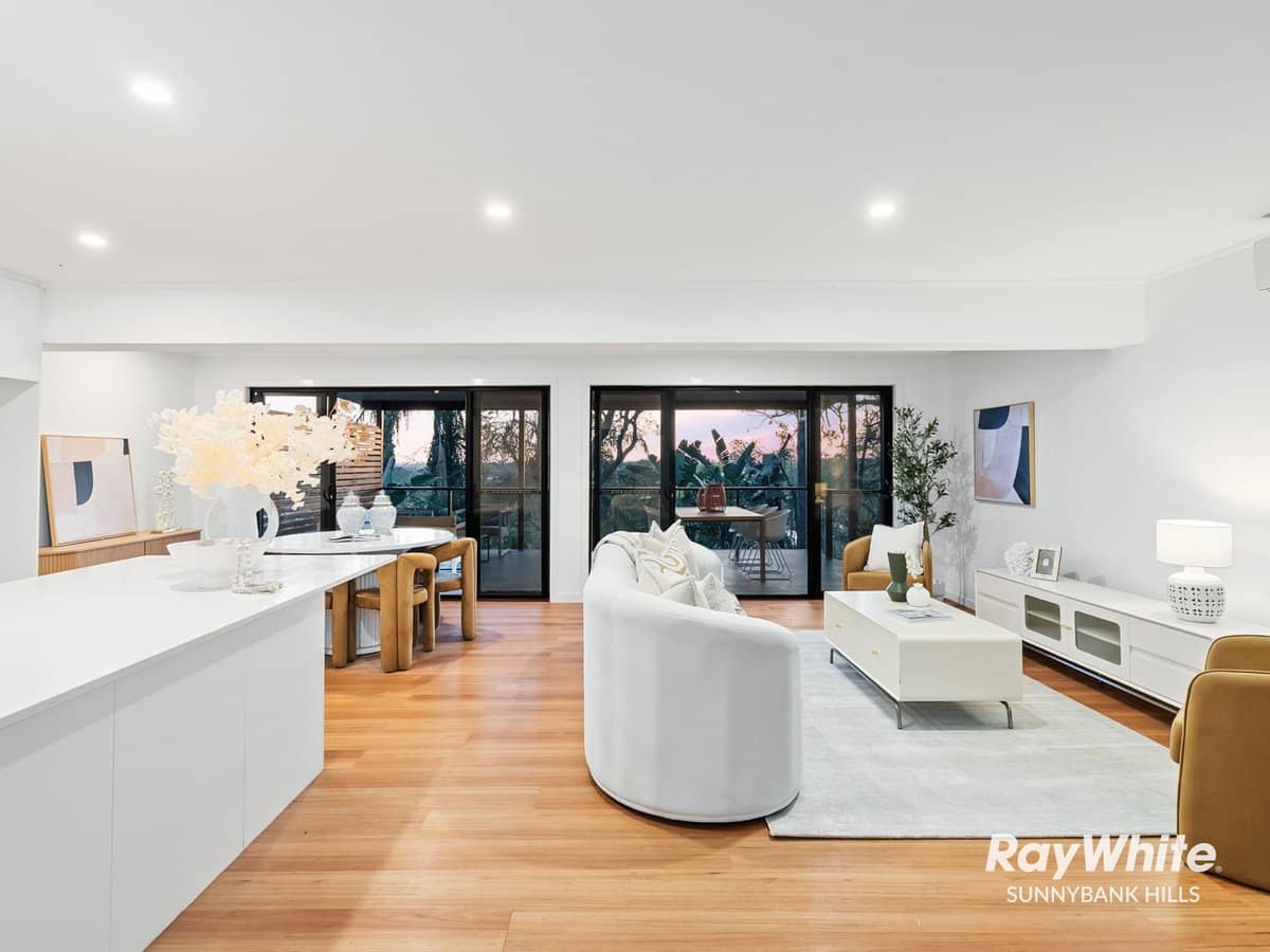 335 Swann Road, St Lucia - Thumbnail 2