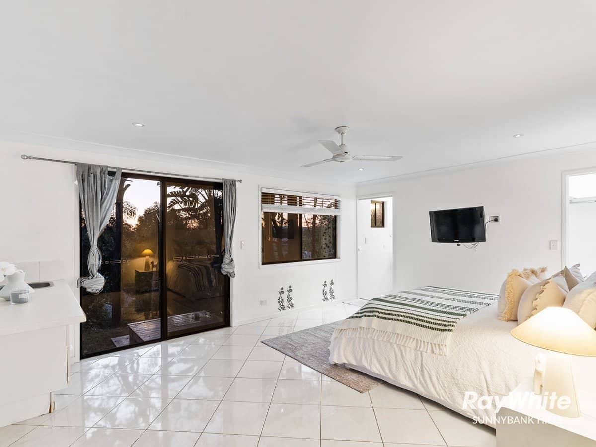 335 Swann Road, St Lucia - Thumbnail 26