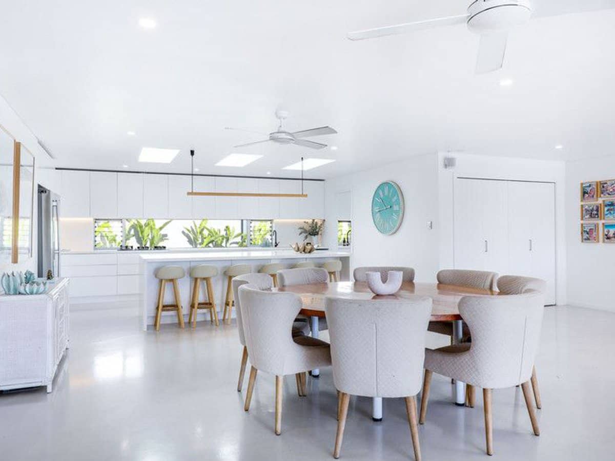 8 Myrtle Court, PALM BEACH - Thumbnail 1